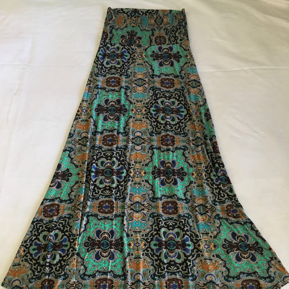 Multicolored Maxi Skirt - Picture 5 of 9